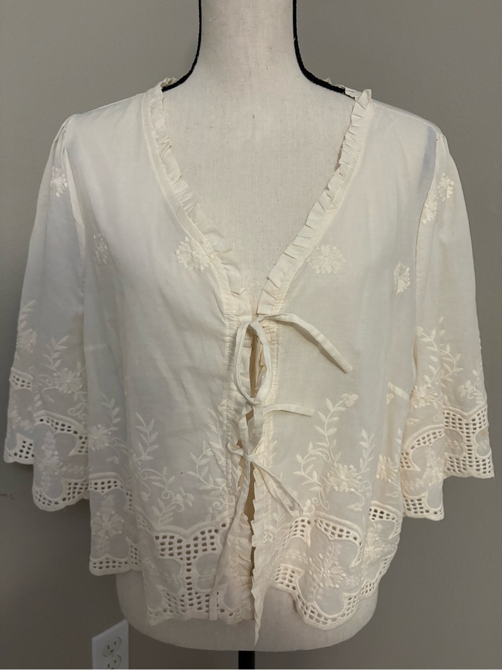 NWOT-Cream Embroidered Tie-Front Boho Blouse